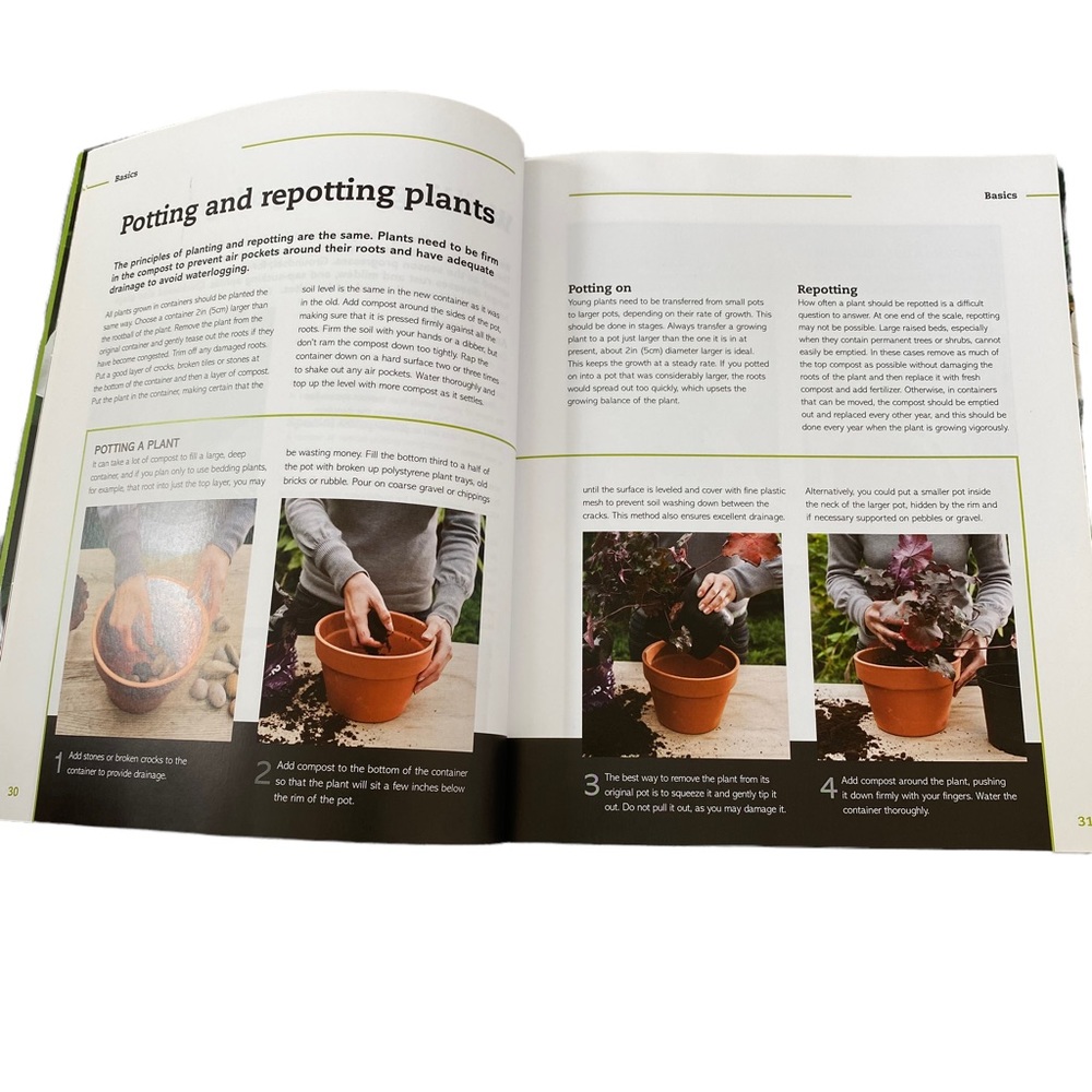 Soft Cover Book - EASY TO GROW! POTS AND CONTAINERS - Picture 4 of 4